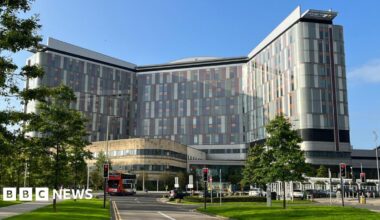 A large grey hospital building