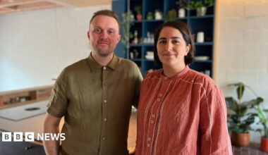 Picture of Will and Sogand Howard in their kitchen