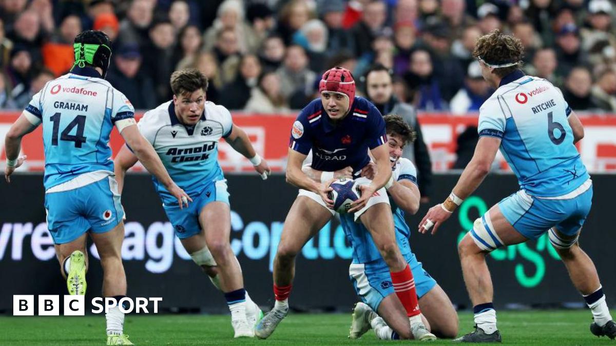 Louis Bielle-Biarrey in action against Scotland in March 2025