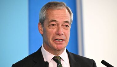 Politics LIVE: Nigel Farage to make major pledge at Reform press conference - Daily Express