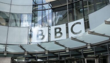 BBC Radio 2 star quits in shock announcement leaving fans devastated | TV & Radio | Showbiz & TV