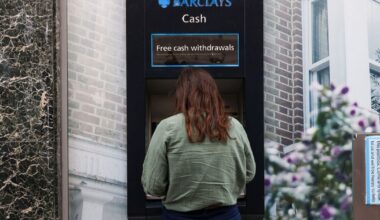 Barclays customer falls foul of '£50 cash rule' as bank refuses to help | Personal Finance | Finance