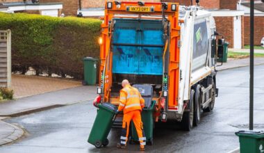 Binman warns not to put 1 item in recycling bins — won't be collected