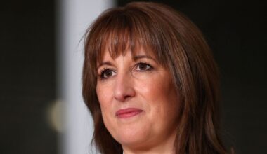 Brits warned of ‘looming’ 1970s-style ‘stagflation’ risk - how to prepare | Personal Finance | Finance