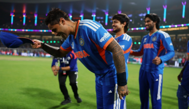 कप्तान सूर्यकुमार यादव ने संजू के सम्मान में सर झुका दिया. Photo BCCI