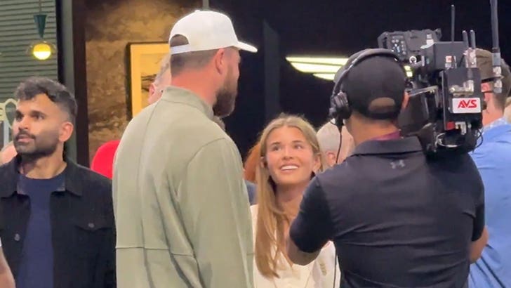 030426_travis_kelce_kai_trump_kal