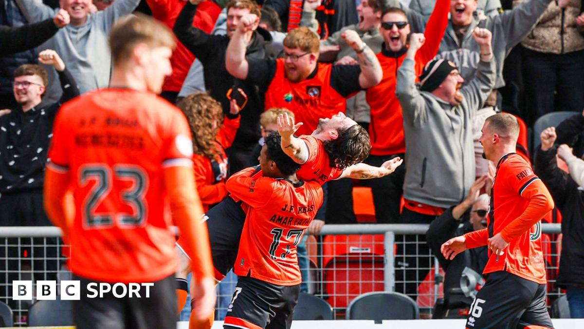 Dundee United celebrate