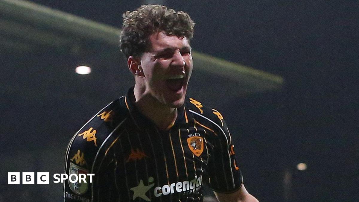 Hull City's Lewis Koumas celebrates