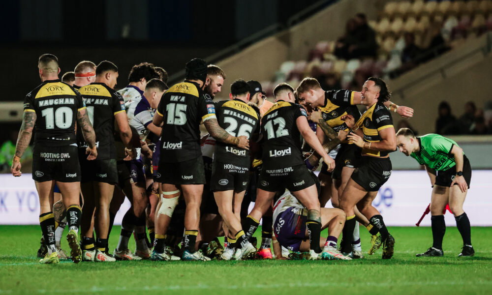 Full-back injury, sin bin, Oliver Pratt and York Knights v Wakefield Trinity talking points