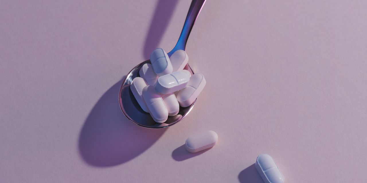 4 Supplements You Should Never Take With Coffee