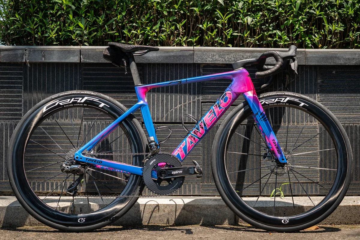 Tavelo's Arrow Race with CRW wheels.