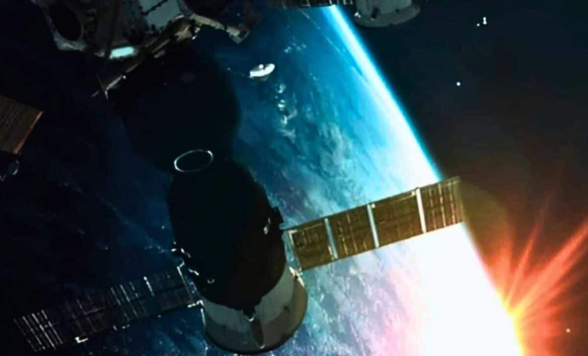 Chinese Satellite Pulls Off 2 Watt Laser Feat That Makes Starlink Look Slow