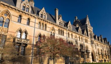 EU insists on tuition fees cut as price of Brexit reset – POLITICO