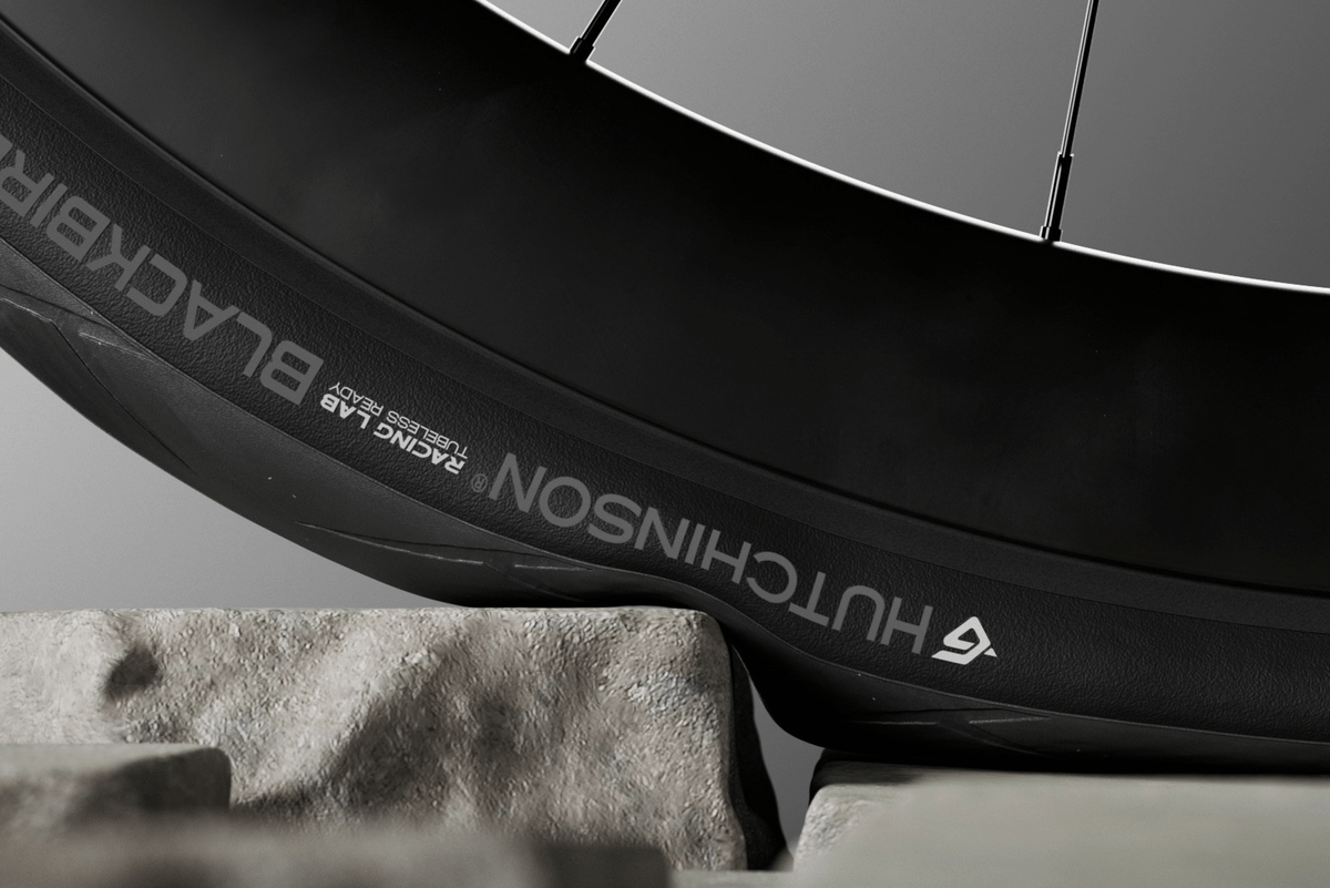 Hutchinson Blackbird 32mm tyres