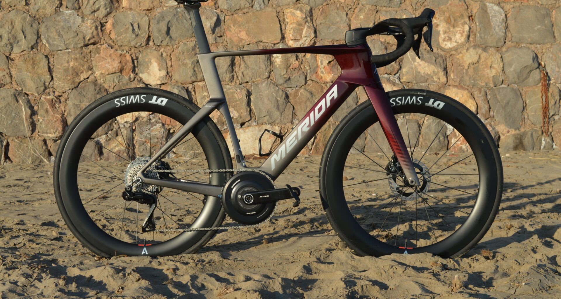 The new Merida Reacto's UCI-illegal cockpit is its key to aero gains