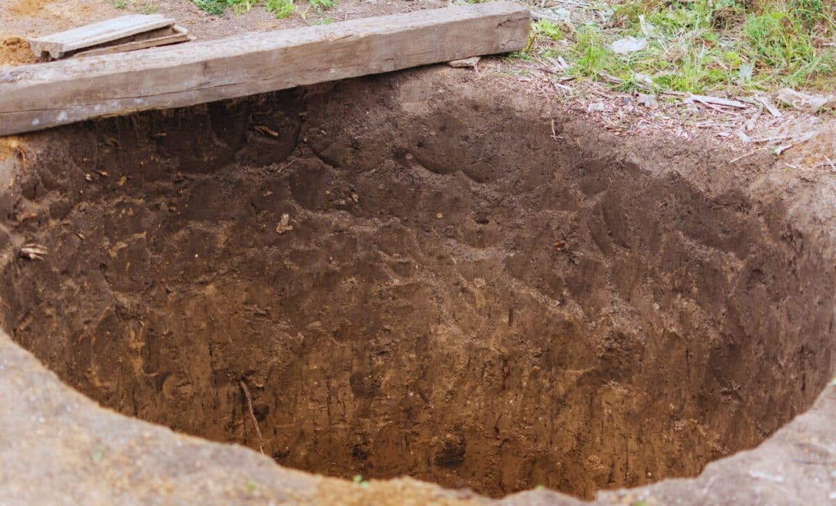 Discovered After 700 Years, Archaeologists Found A Massive Pit In Germany Full Of Human Remains