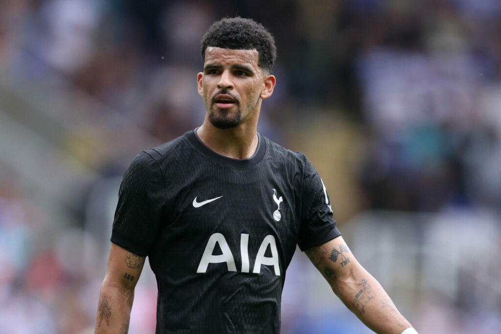 Dominic Solanke in black Tottenham kit