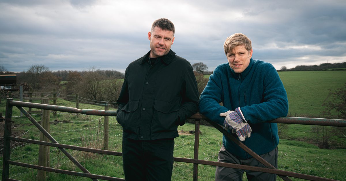 Emmerdale's Robert and Aaron to restore legendary farm name after 24 years