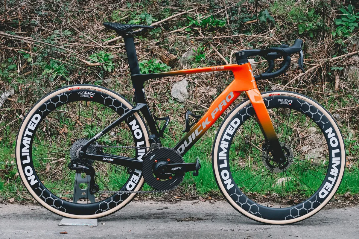 Euskaltel-Euskadi Quick Pro ER One aero road bike
