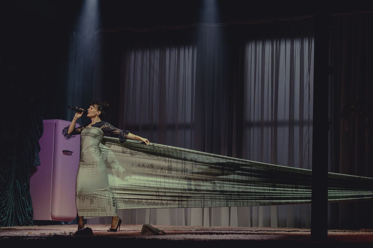 Lily Allen at the Palladium: If you’re not into it, it’s not her, it’s you. - London Evening Standard