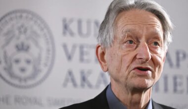 'Godfather of AI' Geoffrey Hinton warns Big Tech is chasing profits, not humanity's future