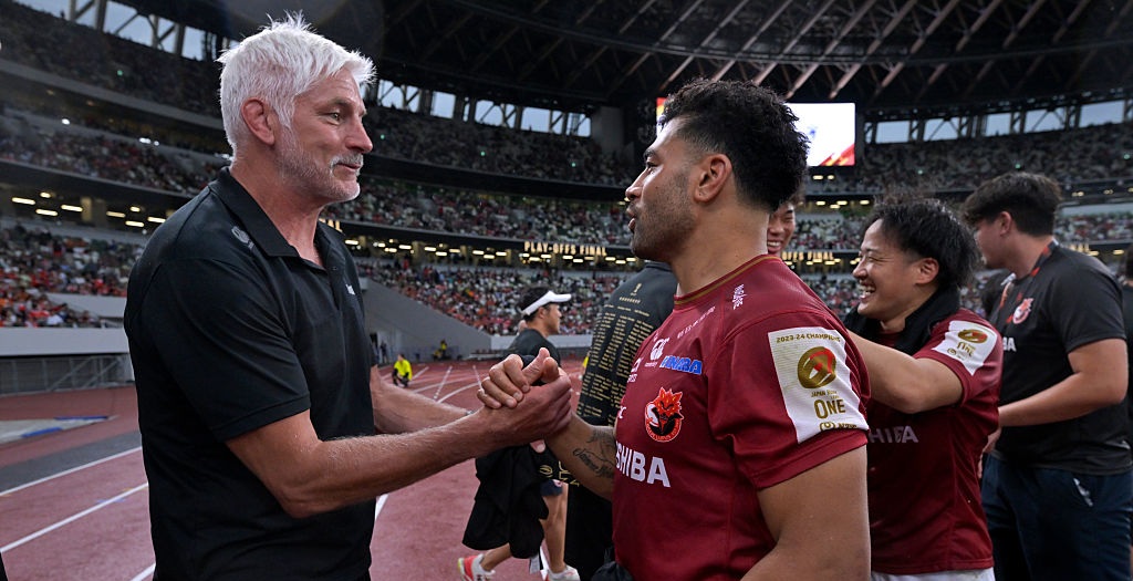 Battle of two ex-Bath bosses heaps more misery on All Blacks star