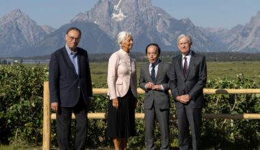 Fog of war clouds global rate cut outlook – POLITICO