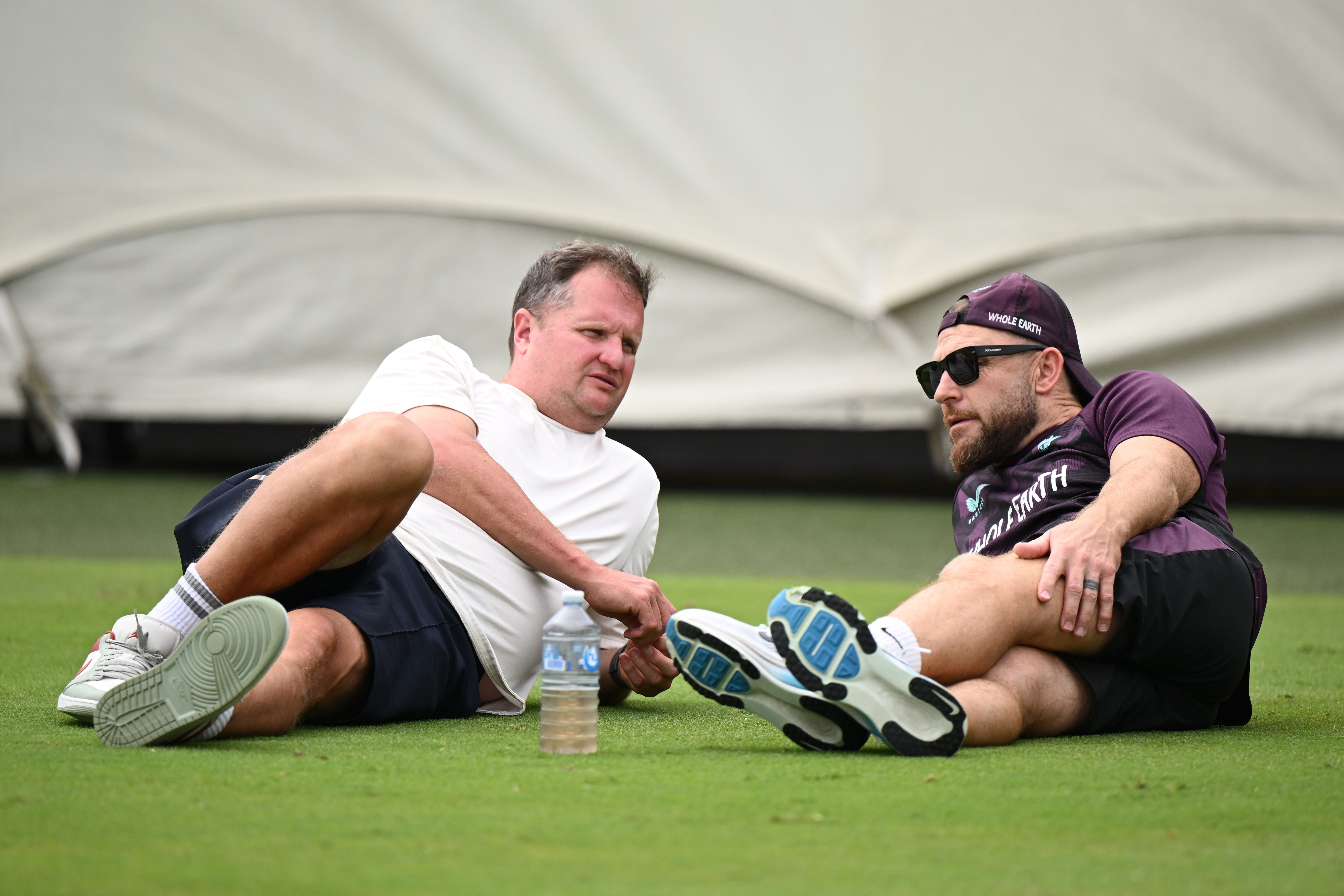 Rob Key holds a meeting with England coach Brendon McCullum in Sydney before the fifth Ashes Test
