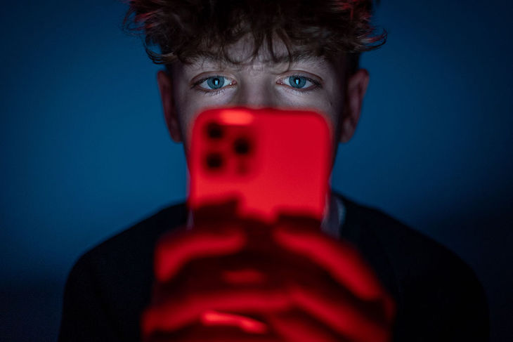 Smartphones are making us stupid