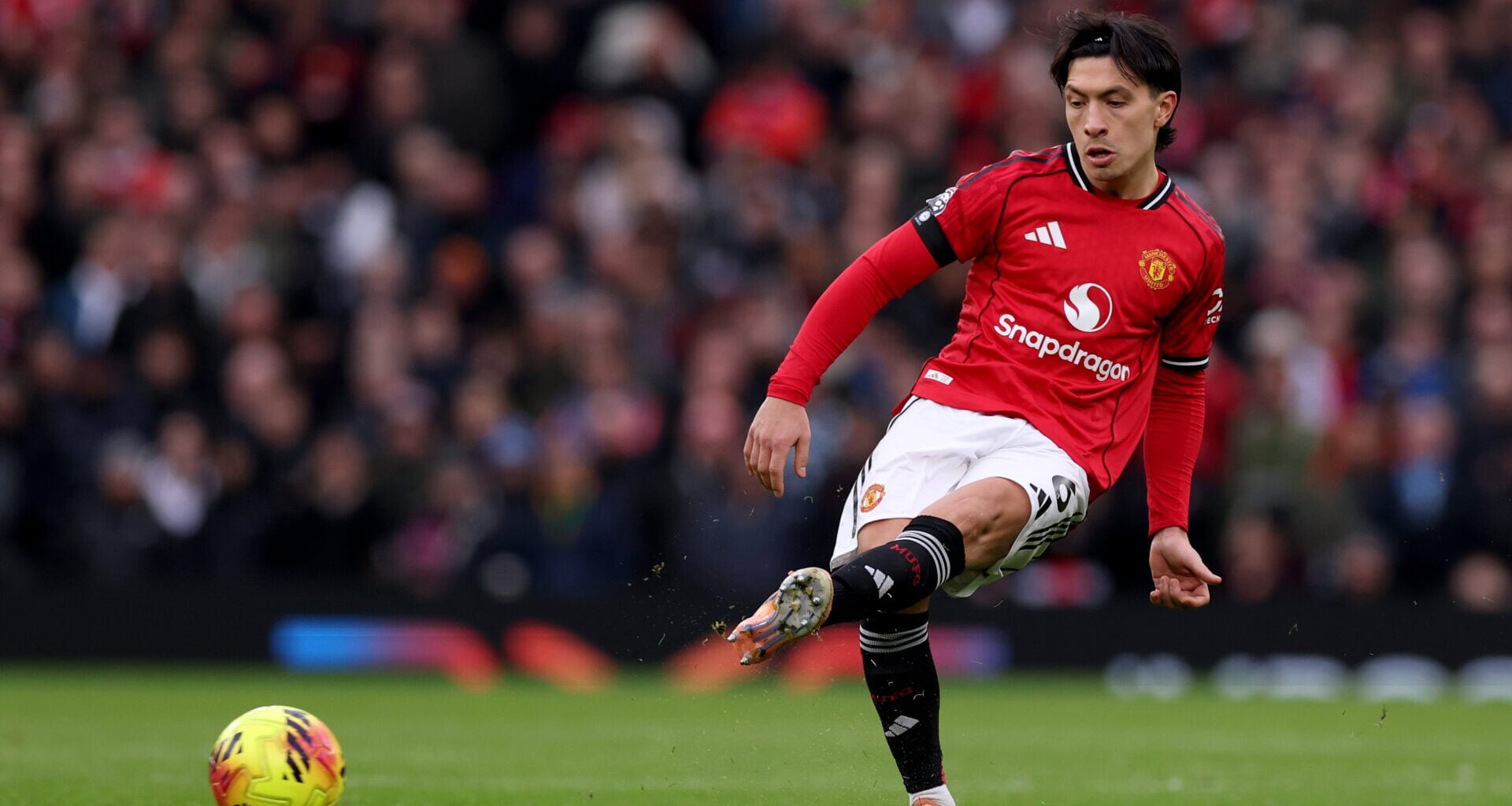 Michael Carrick provides Lisandro Martinez injury update ahead of Crystal Palace clash