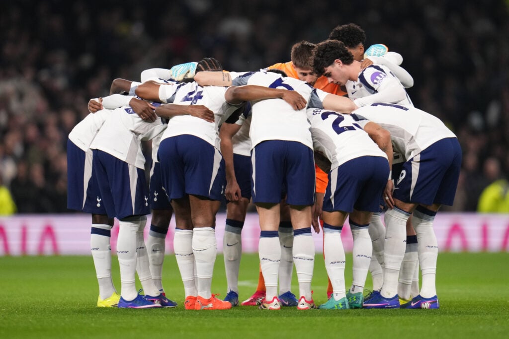 Tottenham team huddle.
