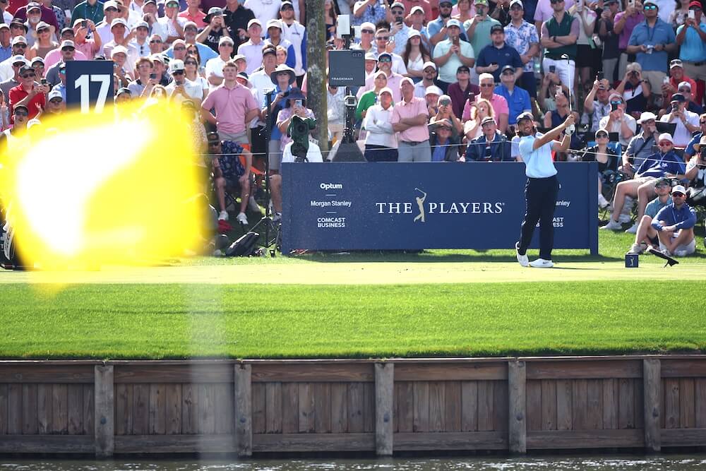 Fleetwood finds magic on vaunted Stadium trio