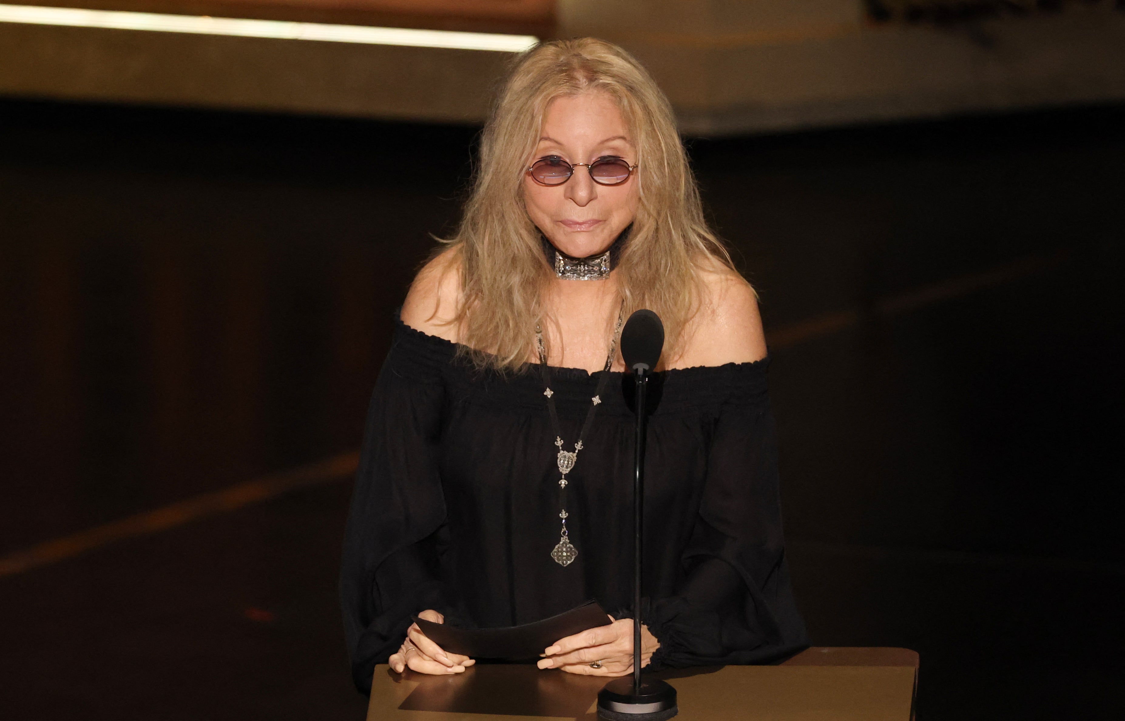 Barbra Streisand took the stage Sunday at the Oscars to deliver a tribute to Robert Redford