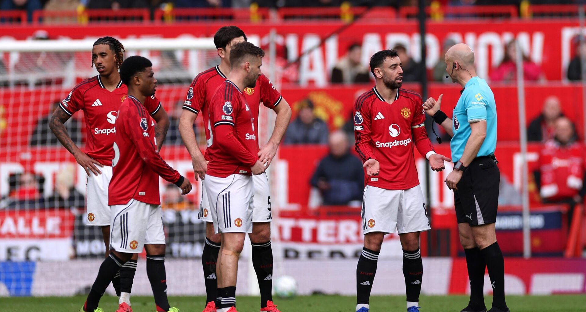 Mark Clattenburg gives verdict on 'impossible' VAR decision that went against Man Utd vs Aston Villa