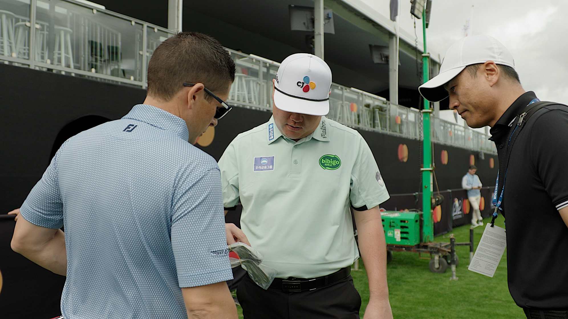 Aaron Dill, Vokey Wedge Tour Director, with Sungjae Im at the Arnold Palmer Invitational. (PGA TOUR)