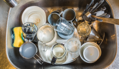 Research says people who leave their dirty dishes in the sink instead of washing them immediately usually display these 9 underlying personality traits