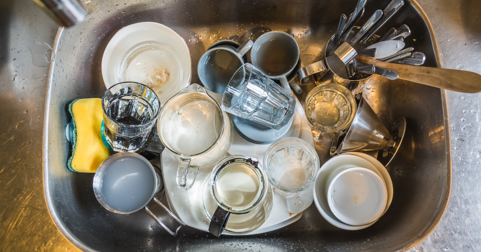 Research says people who leave their dirty dishes in the sink instead of washing them immediately usually display these 9 underlying personality traits