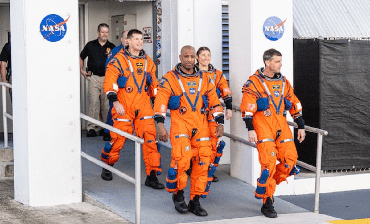 Is Artemis 2 Too Risky For Astronauts Nasa Won’t Give A Clear Answer