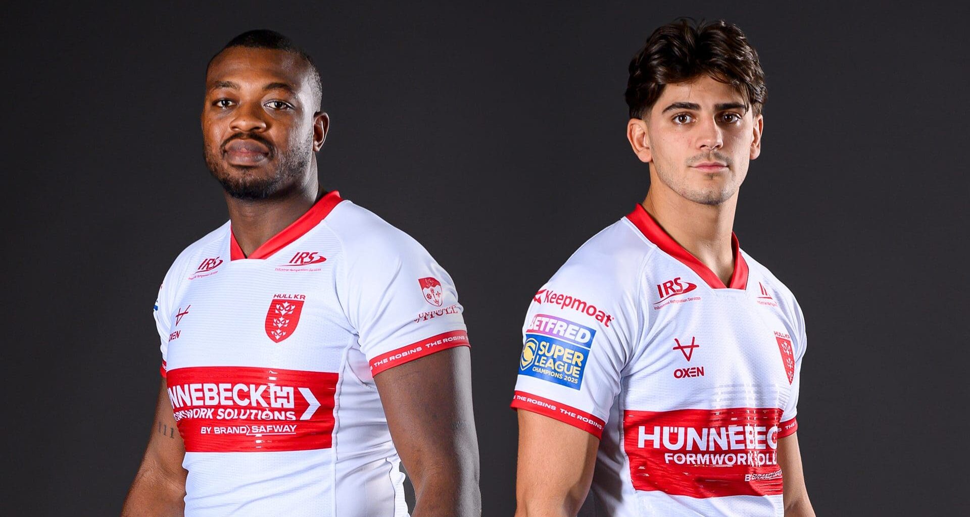 Dezaria & Leyland join on loan