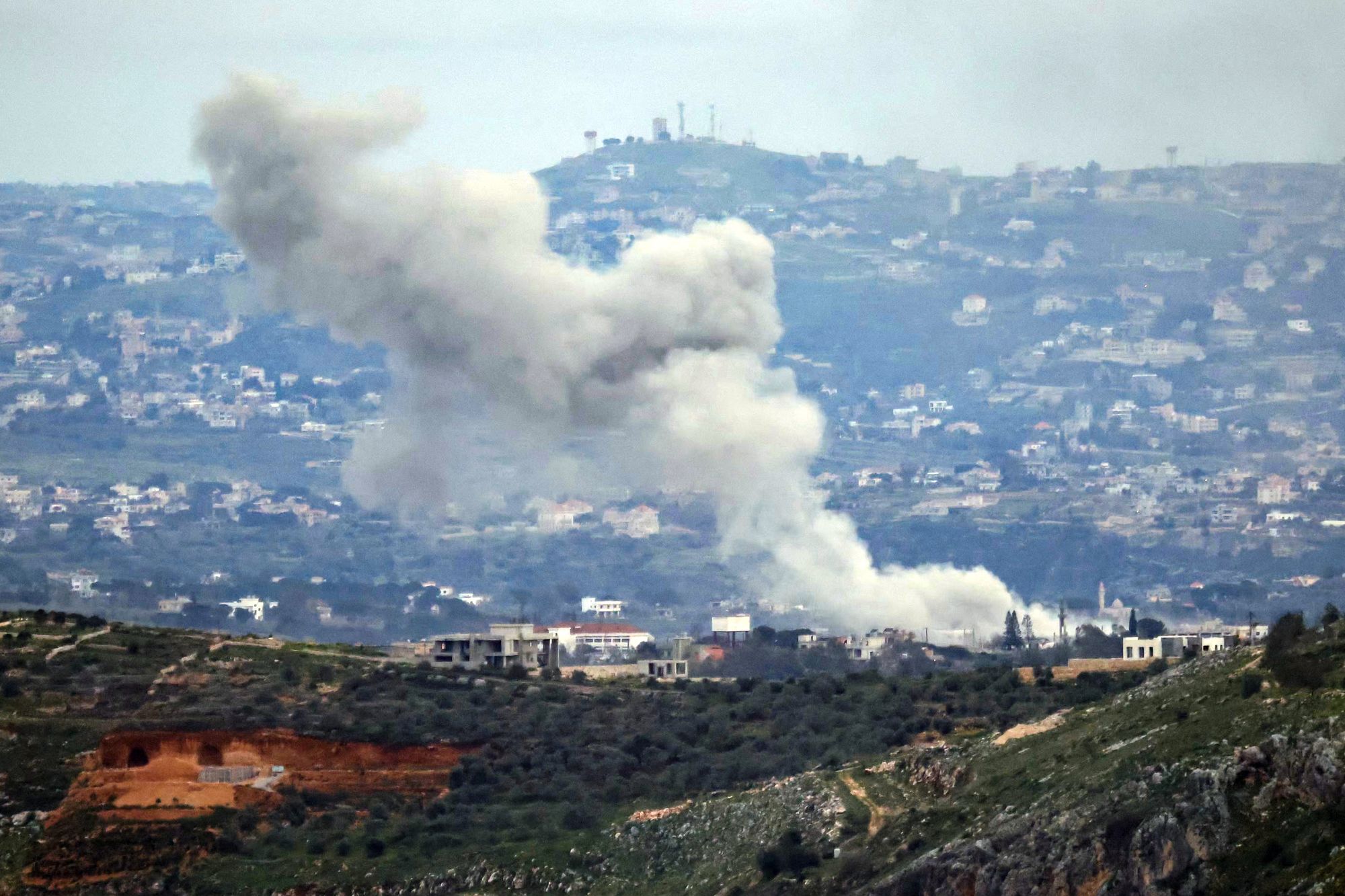 Smoke rises from the site of an Israeli air strike that targeted the southern Lebanese village of Dayr Seryan