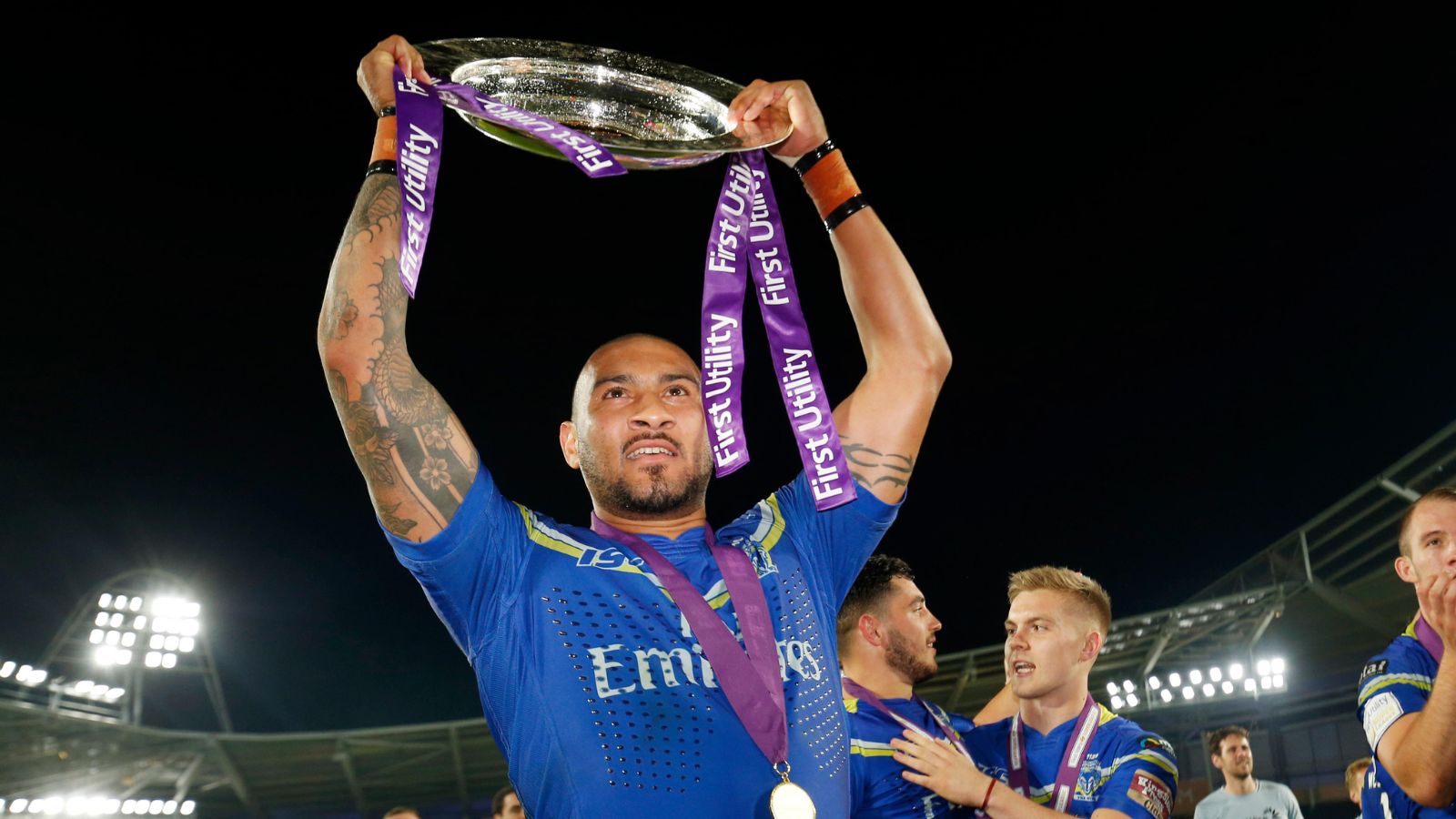 Son of Warrington Wolves cult hero pens deal aiming to follow suit