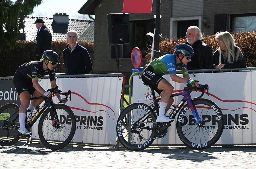 NOKERE, BELGIUM - MARCH 18: Mieke Docx of Belgium and Team DAS - Hutchinson (R) competes in the chase group during the 7th Danilith Nokere Koerse 2026, Women&amp;apos;s Elite a 133.3km one day race from Deinze to Nokere / #UCIWWT / on March 18, 2026 in Nokere, Belgium. (Photo by Luc Claessen/Getty Images)