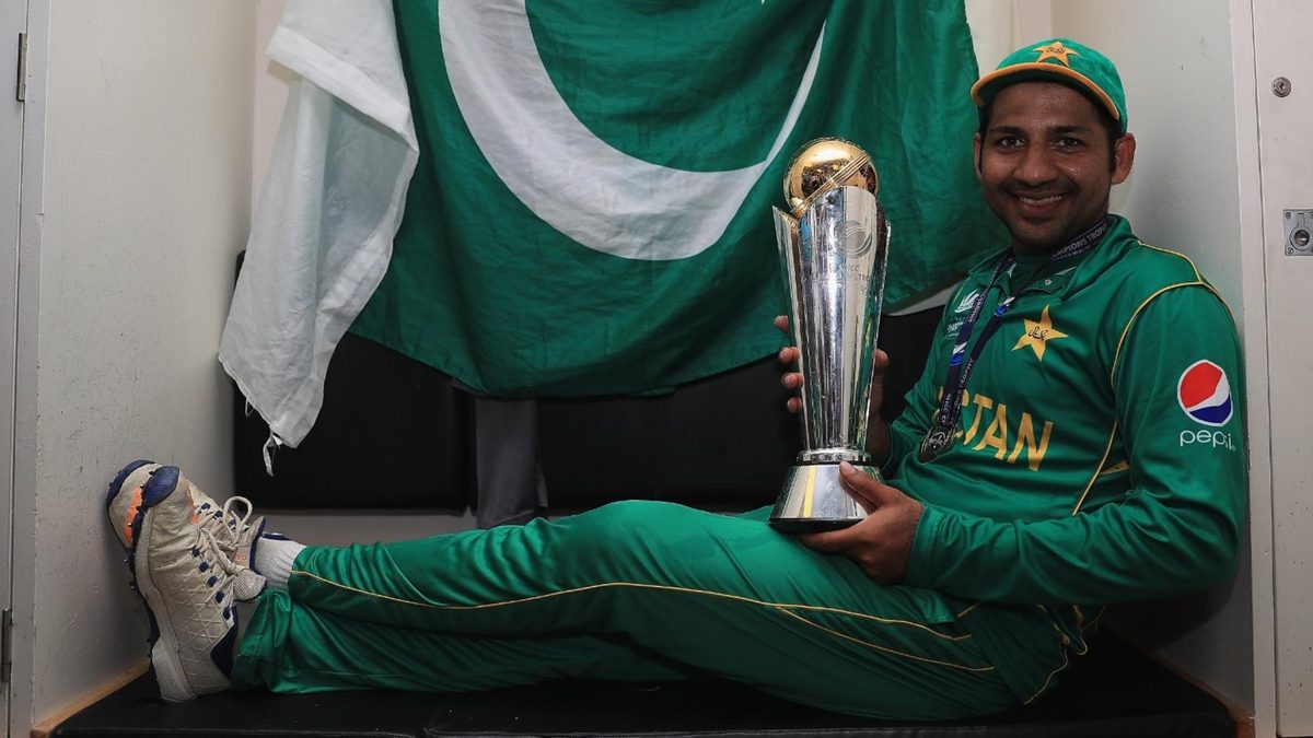Sarfaraz Ahmed has announced his retirement from international cricket.
