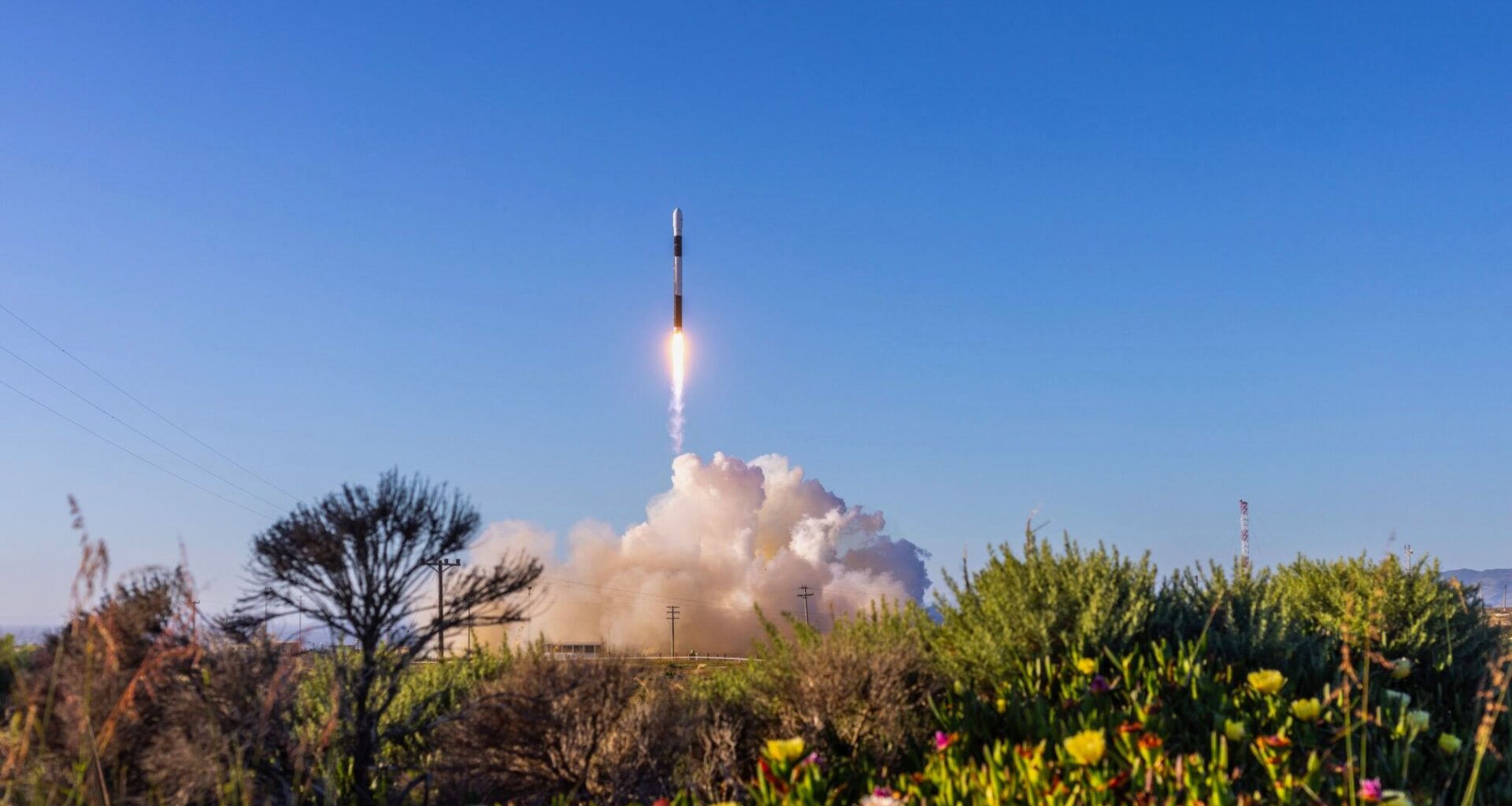 Firefly Aerospace's Alpha rocket reaches orbit on 1st launch since explosive accidents last year (video)