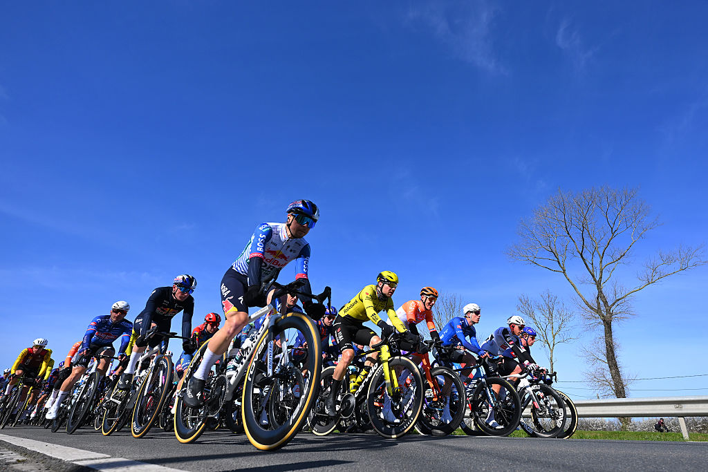 MIDDELKERKE, BELGIUM - MARCH 29: A general view of the peloton prior to the 88th In Flanders Fields - From Middelkerke to Wevelgem 2026 - Men&amp;apos;s Elite a 240.8km one day race from Middelkerke to Wevelgem / #UCIWT / on March 29, 2026 in Middelkerke, Belgium. (Photo by Tim de Waele/Getty Images)