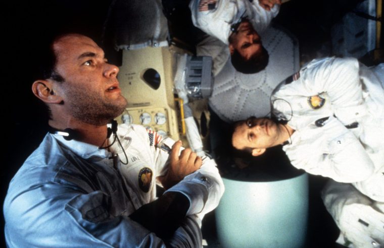 Film, 'Apollo 13', (1995) Tom Hanks, Kevin Bacon, and Bill Paxton in zero gravity in a scene from the film 'Apollo 13', 1995. (Photo by Universal/Getty Images)