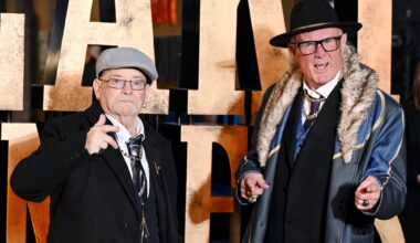 Pete from OAP rap duo Pete & Bas passes out while hanging from ceiling in harness at Chicago gig