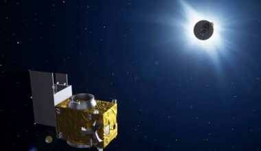 Solar-Eclipsing Probe Back From the Dead After a Month of Silence