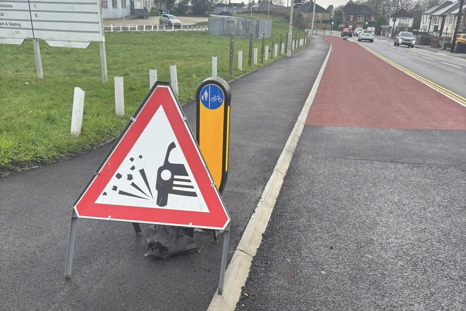 “It feels like little shards of broken glass”: 13-year-old girl injured on new cycle lane surface, as council faces safety questions - Cycling News | Bike Reviews