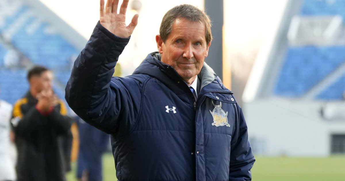 Former Wallaby coach Robbie Deans hired by struggling Harlequins